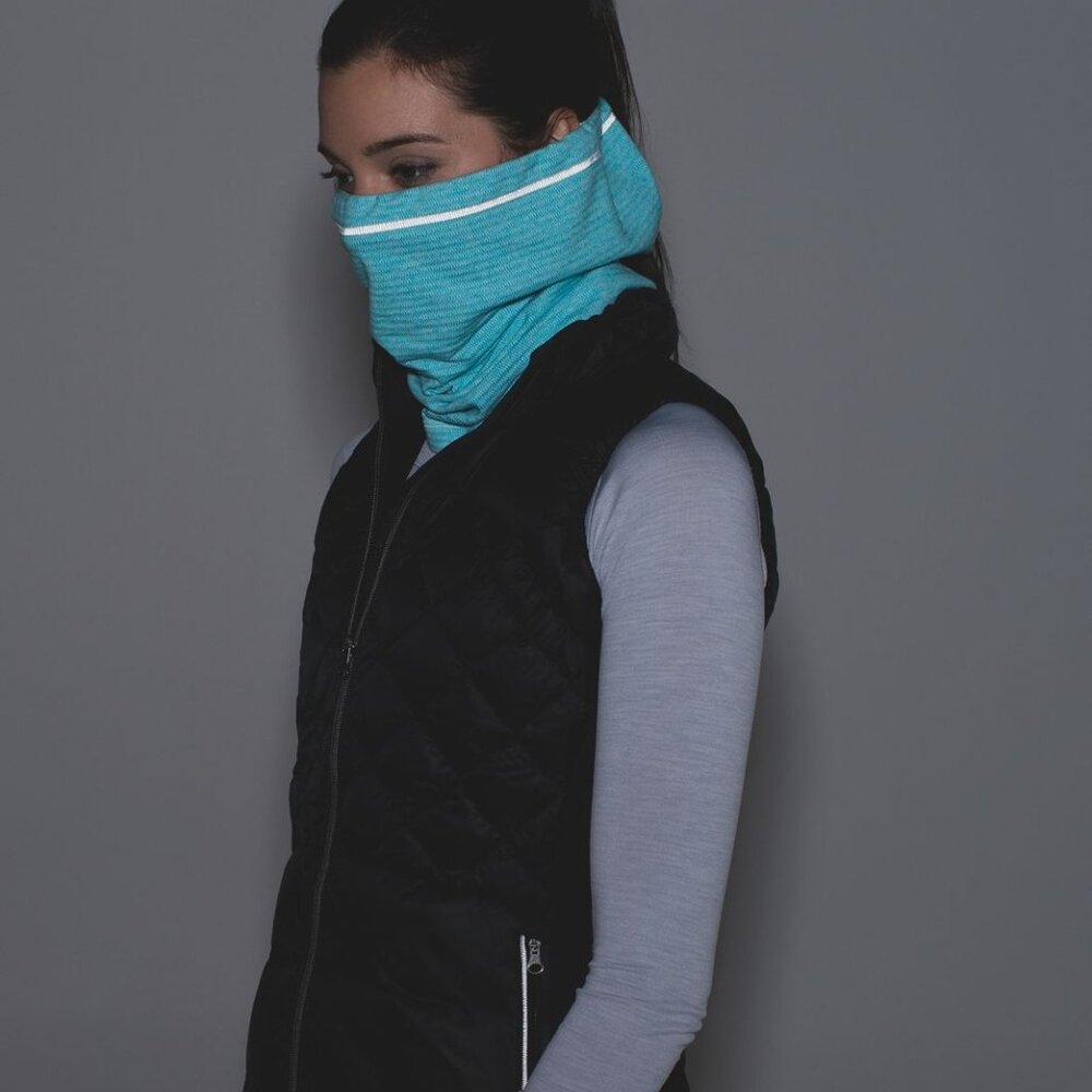 Lululemon Athletica Run Fast Neck Warmer Aqua Blue